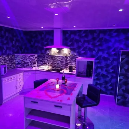 Love Room Jacuzzi Bazoques Extérieur photo