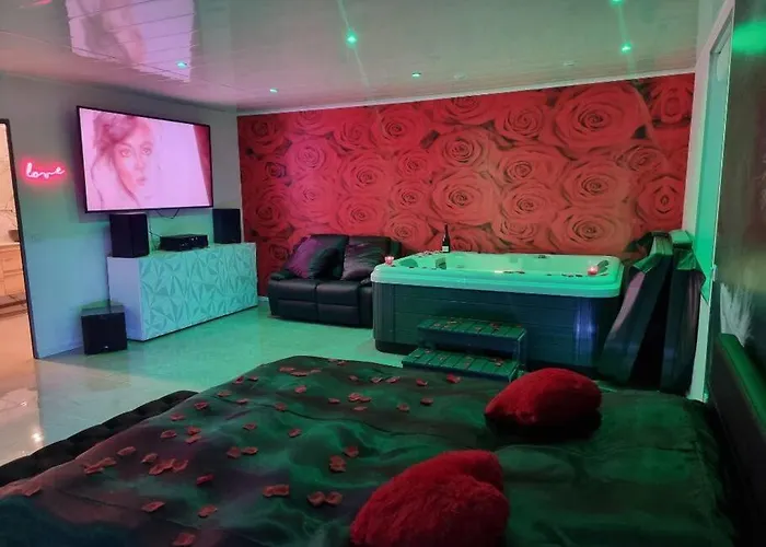 Love Room Jacuzzi